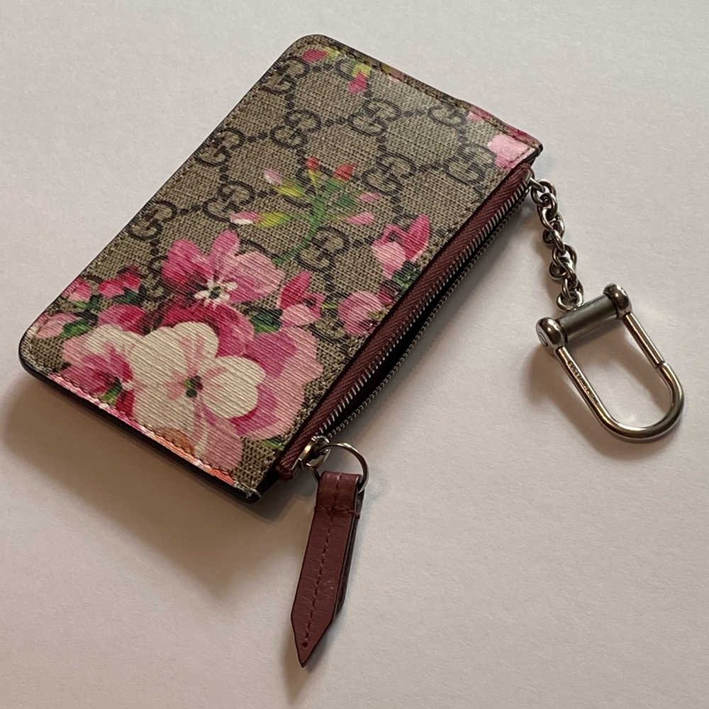 Gucci GG Supreme Blooms coin case